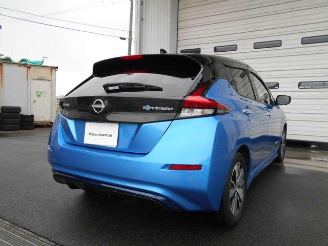 リーフ Ｘ　レーンアシスト　ＬＥＤ　Ｂカメラ　イモビライザー　クルコン　メモリーナビ　パワーウィンドウ　オートエアコン　Ｗエアバッグ　ＡＷ　サイドエアバッグ　エアバッグ　ナビＴＶ　キーフリー　ＡＢＳ　ワンセグＴＶ（2枚目）