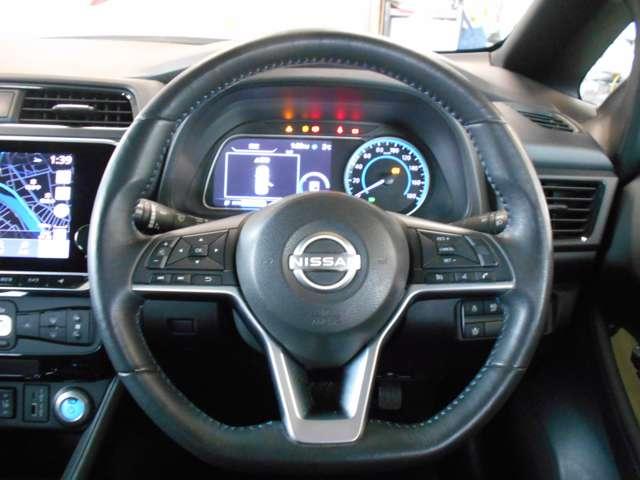 リーフ Ｘ　レーンアシスト　ＬＥＤ　Ｂカメラ　イモビライザー　クルコン　メモリーナビ　パワーウィンドウ　オートエアコン　Ｗエアバッグ　ＡＷ　サイドエアバッグ　エアバッグ　ナビＴＶ　キーフリー　ＡＢＳ　ワンセグＴＶ（11枚目）