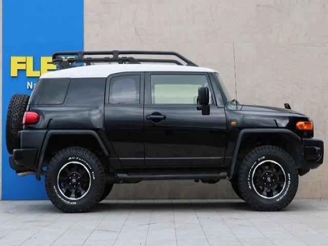 4.0 ブラックカラーパッケージ 4WD(4枚目)