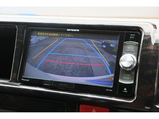 ハイエースワゴン グランドキャビン　グランドキャビン４ＷＤ・１インチローダウン・フロントスポイラー・Ｄｅｌｆ０６　１７インチアルミホイール・ナスカータイヤ・オーバーフェンダー・ＬＥＤテールランプ・ＬＥＤハイマウント・ナビ（9枚目）