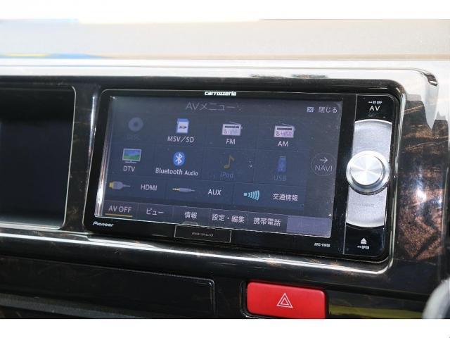 ハイエースワゴン グランドキャビン　グランドキャビン４ＷＤ・１インチローダウン・フロントスポイラー・Ｄｅｌｆ０６　１７インチアルミホイール・ナスカータイヤ・オーバーフェンダー・ＬＥＤテールランプ・ＬＥＤハイマウント・ナビ（10枚目）
