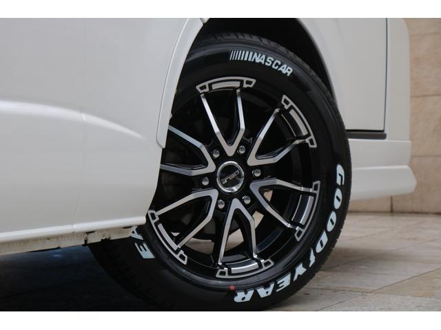 ハイエースワゴン グランドキャビン　グランドキャビン４ＷＤ・１インチローダウン・フロントスポイラー・Ｄｅｌｆ０６　１７インチアルミホイール・ナスカータイヤ・オーバーフェンダー・ＬＥＤテールランプ・ＬＥＤハイマウント・ナビ（28枚目）