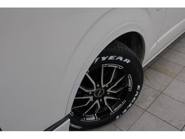 ハイエースワゴン グランドキャビン　グランドキャビン４ＷＤ・１インチローダウン・フロントスポイラー・Ｄｅｌｆ０６　１７インチアルミホイール・ナスカータイヤ・オーバーフェンダー・ＬＥＤテールランプ・ＬＥＤハイマウント・ナビ（31枚目）