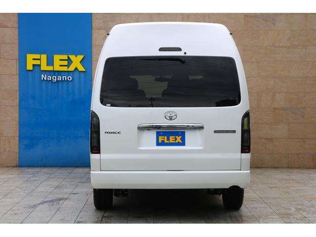 ハイエースワゴン グランドキャビン　グランドキャビン４ＷＤ・１インチローダウン・フロントスポイラー・Ｄｅｌｆ０６　１７インチアルミホイール・ナスカータイヤ・オーバーフェンダー・ＬＥＤテールランプ・ＬＥＤハイマウント・ナビ（39枚目）