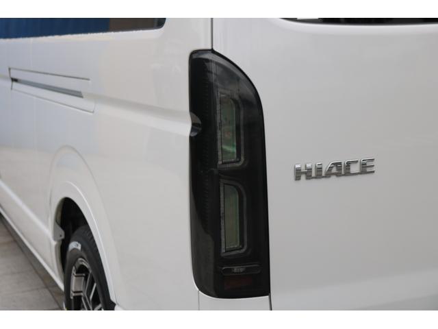 ハイエースワゴン グランドキャビン　グランドキャビン４ＷＤ・１インチローダウン・フロントスポイラー・Ｄｅｌｆ０６　１７インチアルミホイール・ナスカータイヤ・オーバーフェンダー・ＬＥＤテールランプ・ＬＥＤハイマウント・ナビ（55枚目）