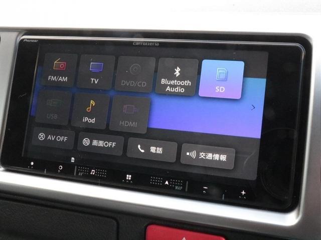 ハイエースワゴン GL 2700ガソリン4WD パールホワイト オリジナルフロントスポイラー ゼロベッド カロッツェリアナビ フリップダウン ETC デジタルインナーミラー ナスカータイヤ ローダウン 17インチアルミ(12枚目)