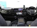 ハイエースワゴン グランドキャビン　グランドキャビン４ＷＤ・１インチローダウン・フロントスポイラー・Ｄｅｌｆ０６　１７インチアルミホイール・ナスカータイヤ・オーバーフェンダー・ＬＥＤテールランプ・ＬＥＤハイマウント・ナビ（3枚目）