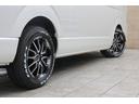 グランドキャビン　グランドキャビン４ＷＤ・１インチローダウン・フロントスポイラー・Ｄｅｌｆ０６　１７インチアルミホイール・ナスカータイヤ・オーバーフェンダー・ＬＥＤテールランプ・ＬＥＤハイマウント・ナビ（33枚目）