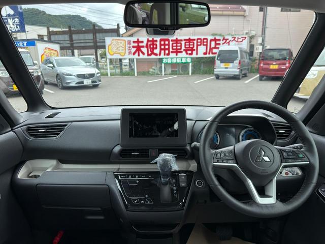 デリカミニ Ｇ　プレミアム　リミテッドエディション　届出済未使用車　４ＷＤ　ＣＶＴ　バックカメラ　両側電動スライドドア　クリアランスソナー　オートクルーズコントロール　レーンアシスト　衝突被害軽減システム　オートライト　ＬＥＤヘッドランプ　スマートキー（8枚目）