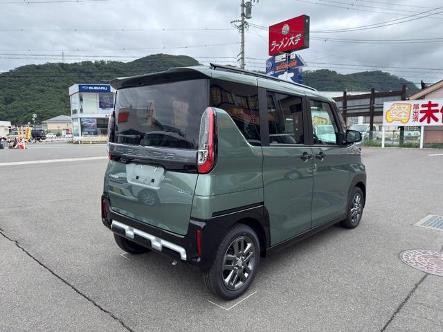 デリカミニ Ｇ　プレミアム　リミテッドエディション　届出済未使用車　４ＷＤ　ＣＶＴ　バックカメラ　両側電動スライドドア　クリアランスソナー　オートクルーズコントロール　レーンアシスト　衝突被害軽減システム　オートライト　ＬＥＤヘッドランプ　スマートキー（22枚目）