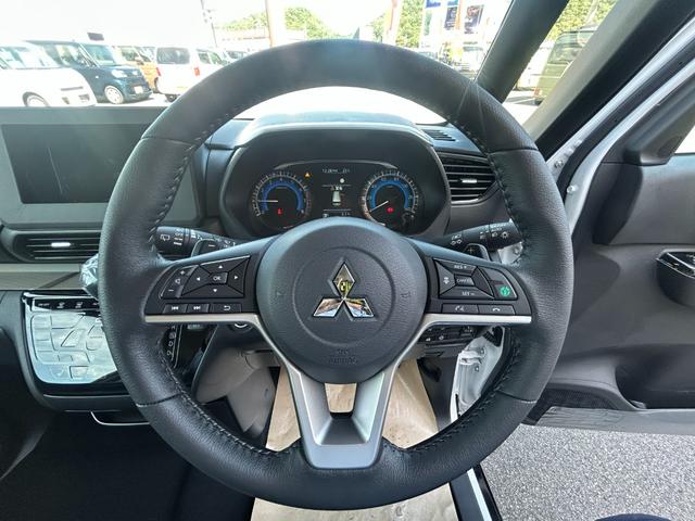 デリカミニ Ｔ　プレミアム　リミテッドエディション　届出済未使用車　４ＷＤ　ＣＶＴ　全周囲カメラ　両側電動スライドドア　クリアランスソナー　オートクルーズコントロール　オートライト　ＬＥＤヘッドランプ　ヘッドライトウォッシャー　アイドリングストップ（9枚目）