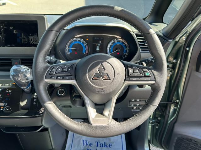 デリカミニ Ｔ　プレミアム　届出済未使用車　４ＷＤ　ＣＶＴ　両側電動スライドドア　クリアランスソナー　オートクルーズコントロール　オートライト　ＬＥＤヘッドランプ　スマートキー　アイドリングストップ　シートヒーター　ベンチシート（9枚目）
