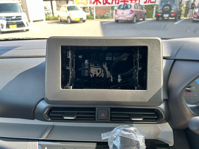 デリカミニ Ｔ　プレミアム　届出済未使用車　４ＷＤ　ＣＶＴ　両側電動スライドドア　クリアランスソナー　オートクルーズコントロール　オートライト　ＬＥＤヘッドランプ　スマートキー　アイドリングストップ　シートヒーター　ベンチシート（10枚目）