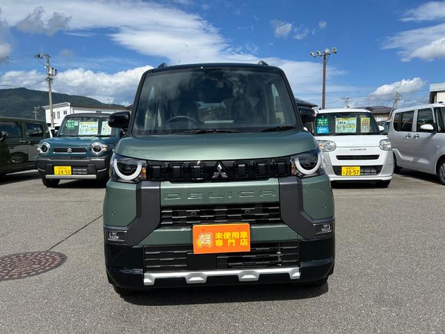 デリカミニ Ｔ　プレミアム　リミテッドエディション　届出済未使用車　４ＷＤ　ＣＶＴ　全周囲カメラ　両側電動スライドドア　クリアランスソナー　オートクルーズコントロール　衝突被害軽減システム　オートライト　ＬＥＤヘッドランプ　ヘッドライトウォッシャー（17枚目）