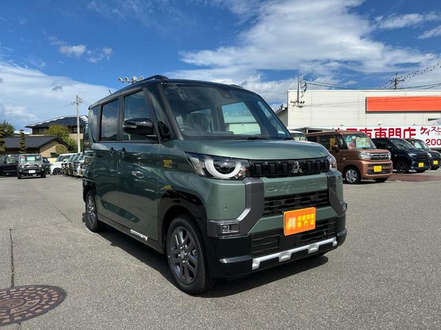 デリカミニ Ｔ　プレミアム　リミテッドエディション　届出済未使用車　４ＷＤ　ＣＶＴ　全周囲カメラ　両側電動スライドドア　クリアランスソナー　オートクルーズコントロール　衝突被害軽減システム　オートライト　ＬＥＤヘッドランプ　ヘッドライトウォッシャー（18枚目）