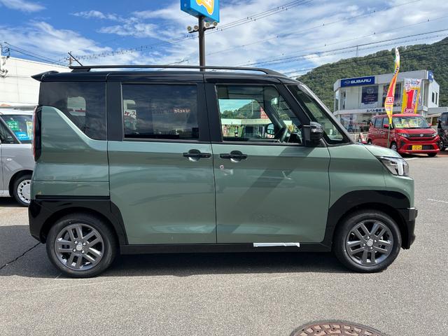 デリカミニ Ｔ　プレミアム　リミテッドエディション　届出済未使用車　４ＷＤ　ＣＶＴ　全周囲カメラ　両側電動スライドドア　クリアランスソナー　オートクルーズコントロール　衝突被害軽減システム　オートライト　ＬＥＤヘッドランプ　ヘッドライトウォッシャー（19枚目）