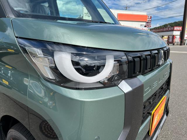 デリカミニ Ｔ　プレミアム　リミテッドエディション　届出済未使用車　４ＷＤ　ＣＶＴ　全周囲カメラ　両側電動スライドドア　クリアランスソナー　オートクルーズコントロール　衝突被害軽減システム　オートライト　ＬＥＤヘッドランプ　ヘッドライトウォッシャー（29枚目）