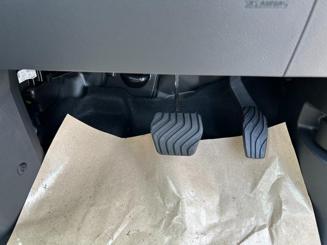 デリカミニ Ｔ　プレミアム　リミテッドエディション　届出済未使用車　４ＷＤ　ＣＶＴ　全周囲カメラ　両側電動スライドドア　クリアランスソナー　オートクルーズコントロール　衝突被害軽減システム　オートライト　ＬＥＤヘッドランプ　ヘッドライトウォッシャー（40枚目）