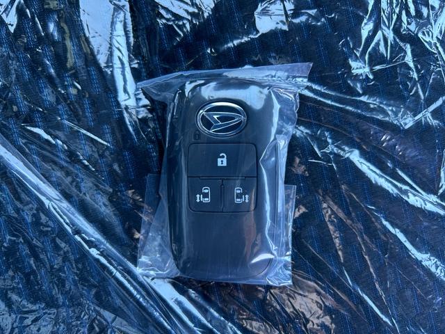 タント カスタムＸリミテッド　届出済未使用車　４ＷＤ　ＣＶＴ　ＥＴＣ　バックカメラ　両側電動スライドドア　クリアランスソナー　オートクルーズコントロール　レーンアシスト　衝突被害軽減システム　オートライト　ＬＥＤヘッドランプ（18枚目）