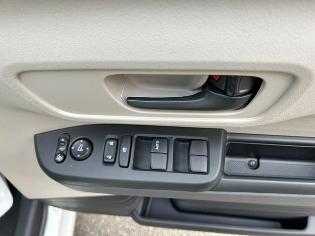 Ｎ－ＢＯＸ ベースグレード　届出済未使用車　ＣＶＴ　バックカメラ　両側スライド・片側電動　クリアランスソナー　オートクルーズコントロール　レーンアシスト　衝突被害軽減システム　オートライト　ＬＥＤヘッドランプ　スマートキー（17枚目）