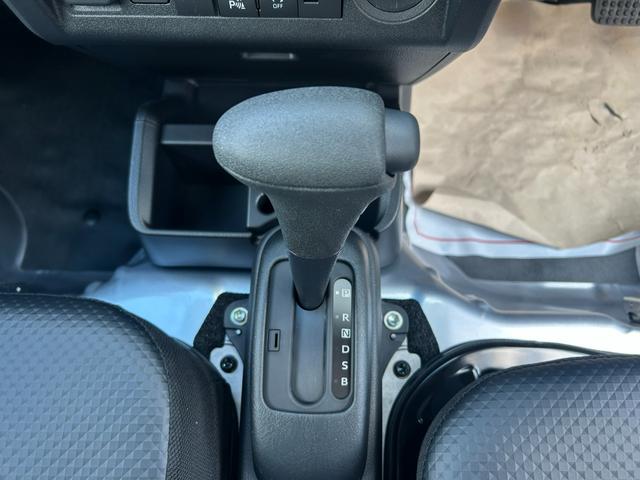 ハイゼットトラック スタンダード 届出済未使用車 4WD CVT 衝突被害軽減システム クリアランスソナー アイドリングストップ(11枚目)