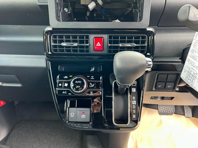 タント カスタムＸリミテッド　届出済未使用車　ＣＶＴ　ＥＴＣ　バックカメラ　両側電動スライドドア　クリアランスソナー　オートクルーズコントロール　衝突被害軽減システム　オートライト　ＬＥＤヘッドランプ　スマートキー　電動格納ミラー（10枚目）