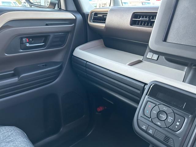 スペーシア ハイブリッドＧ　届出済未使用車　ＣＶＴ　両側スライドドア　クリアランスソナー　衝突被害軽減システム　オートライト　ＬＥＤヘッドランプ　スマートキー　電動格納ミラー　ベンチシート　盗難防止システム　ＡＢＳ　ＥＳＣ（56枚目）