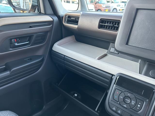 スペーシア ハイブリッドＧ　届出済未使用車　ＣＶＴ　両側スライドドア　クリアランスソナー　衝突被害軽減システム　オートライト　ＬＥＤヘッドランプ　スマートキー　電動格納ミラー　ベンチシート　盗難防止システム　ＡＢＳ　ＥＳＣ（58枚目）