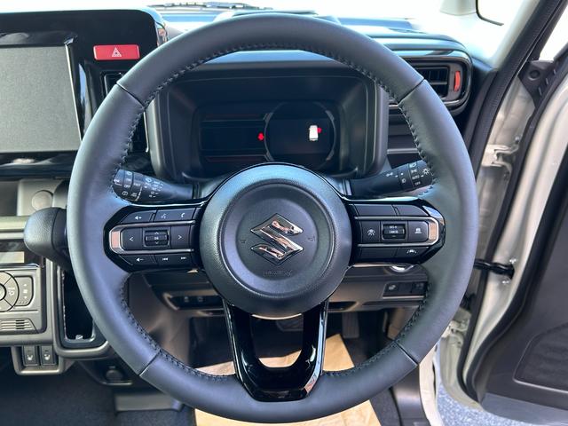 スペーシアギア ハイブリッドＸＺ　届出済未使用車　４ＷＤ　ＣＶＴ　両側電動スライドドア　クリアランスソナー　オートクルーズコントロール　レーンアシスト　衝突被害軽減システム　オートライト　ＬＥＤヘッドランプ　ヘッドライトウォッシャー（9枚目）