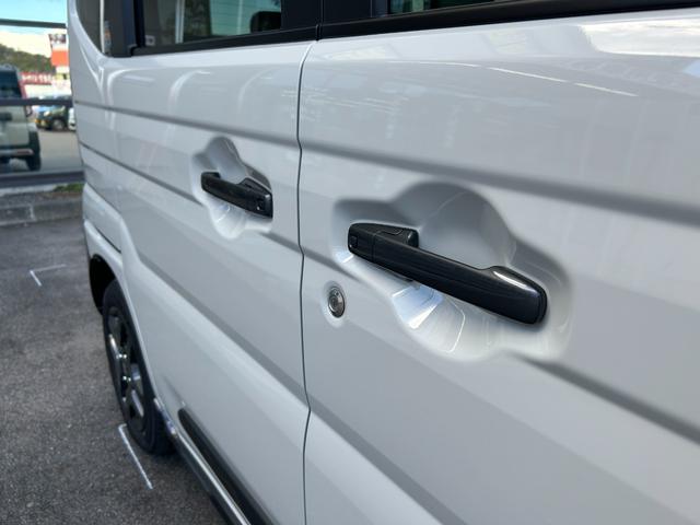 スペーシアギア ハイブリッドＸＺ　届出済未使用車　４ＷＤ　ＣＶＴ　両側電動スライドドア　クリアランスソナー　オートクルーズコントロール　レーンアシスト　衝突被害軽減システム　オートライト　ＬＥＤヘッドランプ　ヘッドライトウォッシャー（32枚目）