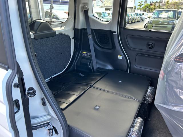 スペーシアギア ハイブリッドＸＺ　届出済未使用車　４ＷＤ　ＣＶＴ　両側電動スライドドア　クリアランスソナー　オートクルーズコントロール　レーンアシスト　衝突被害軽減システム　オートライト　ＬＥＤヘッドランプ　ヘッドライトウォッシャー（53枚目）