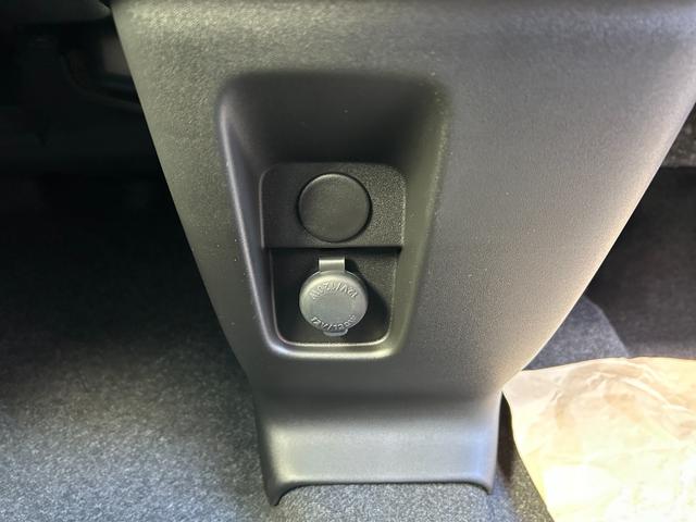 スペーシアギア ハイブリッドＸＺ　届出済未使用車　４ＷＤ　ＣＶＴ　両側電動スライドドア　クリアランスソナー　オートクルーズコントロール　レーンアシスト　衝突被害軽減システム　オートライト　ＬＥＤヘッドランプ　ヘッドライトウォッシャー（63枚目）