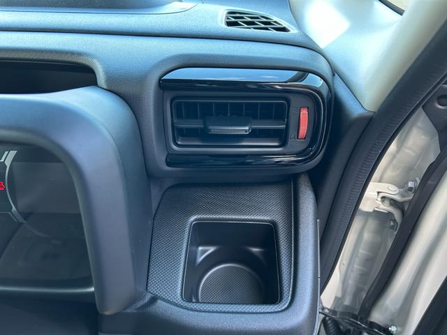 スペーシアギア ハイブリッドＸＺ　届出済未使用車　４ＷＤ　ＣＶＴ　両側電動スライドドア　クリアランスソナー　オートクルーズコントロール　レーンアシスト　衝突被害軽減システム　オートライト　ＬＥＤヘッドランプ　ヘッドライトウォッシャー（72枚目）