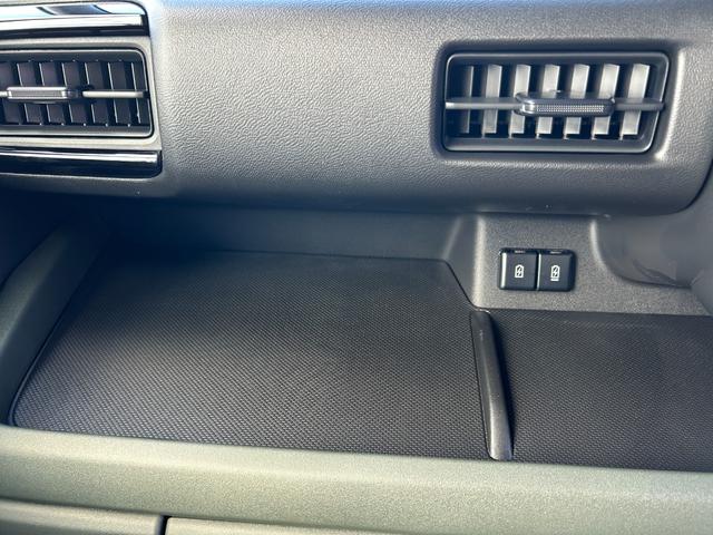 スペーシアギア ハイブリッドＸＺ　届出済未使用車　４ＷＤ　ＣＶＴ　両側電動スライドドア　クリアランスソナー　オートクルーズコントロール　レーンアシスト　衝突被害軽減システム　オートライト　ＬＥＤヘッドランプ　ヘッドライトウォッシャー（75枚目）