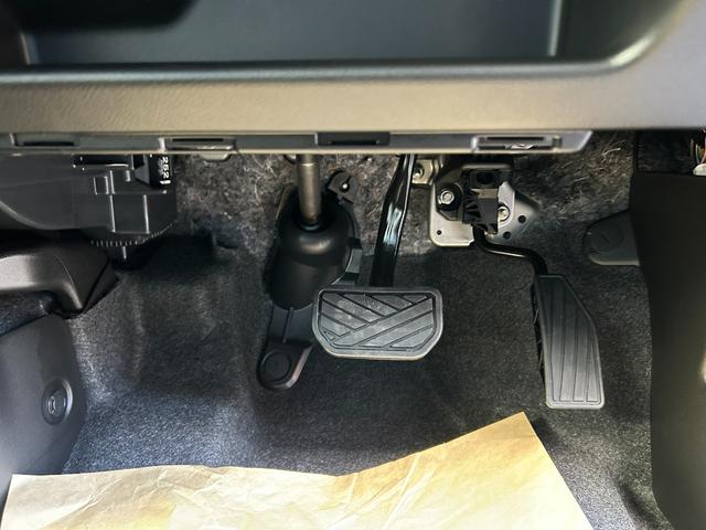 スペーシアギア ハイブリッドＸＺ　届出済未使用車　４ＷＤ　ＣＶＴ　両側電動スライドドア　クリアランスソナー　オートクルーズコントロール　レーンアシスト　衝突被害軽減システム　オートライト　ＬＥＤヘッドランプ　ヘッドライトウォッシャー（76枚目）