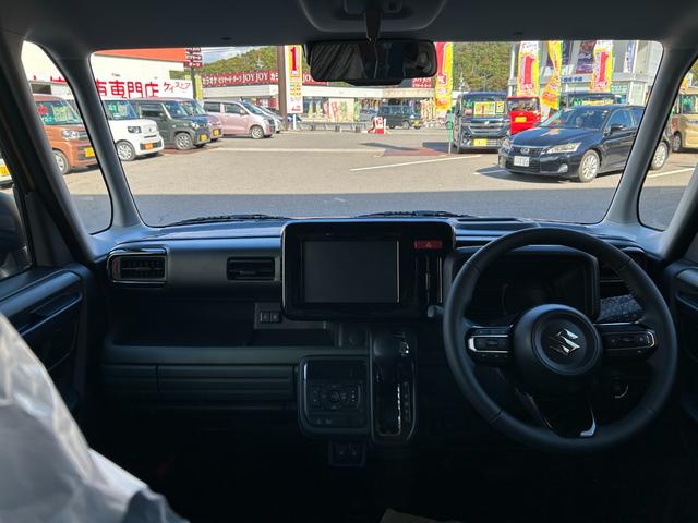 スペーシアギア ハイブリッドＸＺ　届出済未使用車　４ＷＤ　ＣＶＴ　両側電動スライドドア　クリアランスソナー　オートクルーズコントロール　レーンアシスト　衝突被害軽減システム　オートライト　ＬＥＤヘッドランプ　ヘッドライトウォッシャー（8枚目）