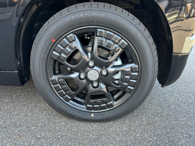 デリカミニ Ｔ　プレミアム　届出済未使用車　４ＷＤ　ＣＶＴ　バックカメラ　両側電動スライドドア　クリアランスソナー　オートクルーズコントロール　レーンアシスト　衝突被害軽減システム　オートマチックハイビーム　ＬＥＤヘッドランプ（26枚目）