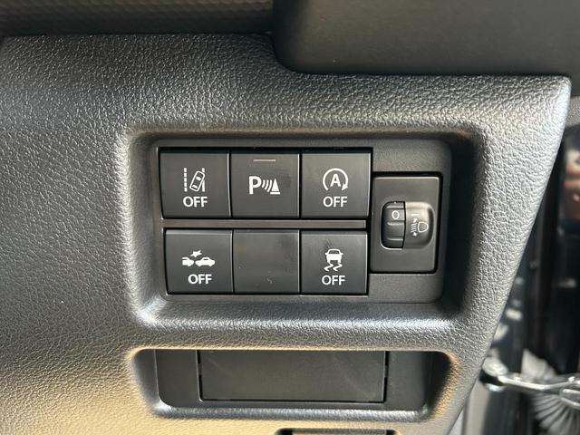 衝突被害軽減システム！前走車両と対向車両、歩行者の接近を感知して、警報や、オートブレーキやステアリング振動などによって衝突回避を支援してくれます。