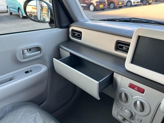 アルトラパン Ｇ　届出済未使用車　４ＷＤ　ＣＶＴ　クリアランスソナー　レーンアシスト　衝突被害軽減システム　スマートキー　アイドリングストップ　シートヒーター　ベンチシート　盗難防止システム　ＥＳＣ　衝突安全ボディ（14枚目）