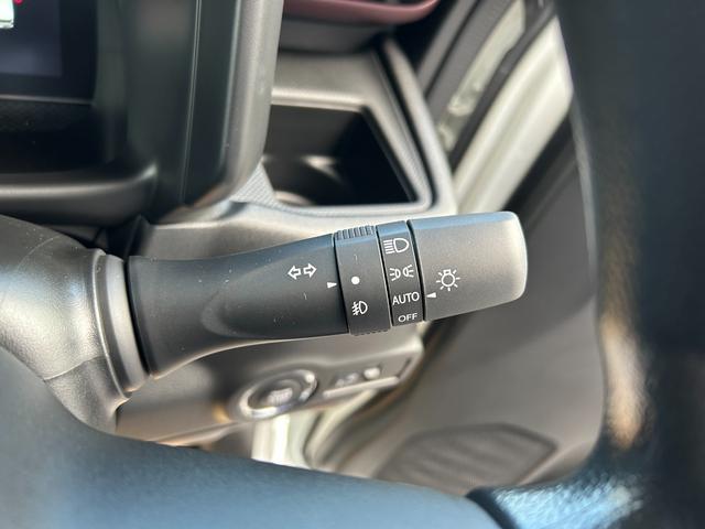 スペーシアカスタム ハイブリッドＧＳ　届出済未使用車　ＣＶＴ　両側スライド・片側電動　クリアランスソナー　オートクルーズコントロール　レーンアシスト　衝突被害軽減システム　オートライト　ＬＥＤヘッドランプ　スマートキー　電動格納ミラー（13枚目）