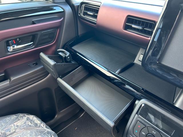 スペーシアカスタム ハイブリッドＧＳ　届出済未使用車　ＣＶＴ　両側スライド・片側電動　クリアランスソナー　オートクルーズコントロール　レーンアシスト　衝突被害軽減システム　オートライト　ＬＥＤヘッドランプ　スマートキー　電動格納ミラー（55枚目）