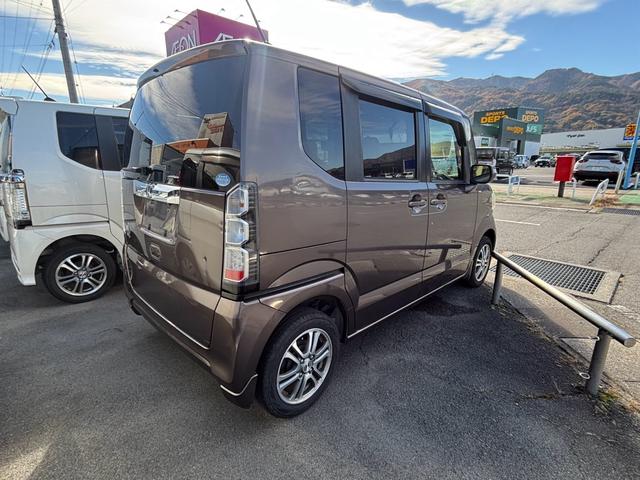 N-BOX G・ターボパッケージ 4WD オリジナル8整備付 後席フリップダウンモニター 両側電動スライドドア 純正メモリーナビ 地デジTV バックカメラ ETC車載器 プッシュスタート スマートキー HIDヘッドライト(5枚目)