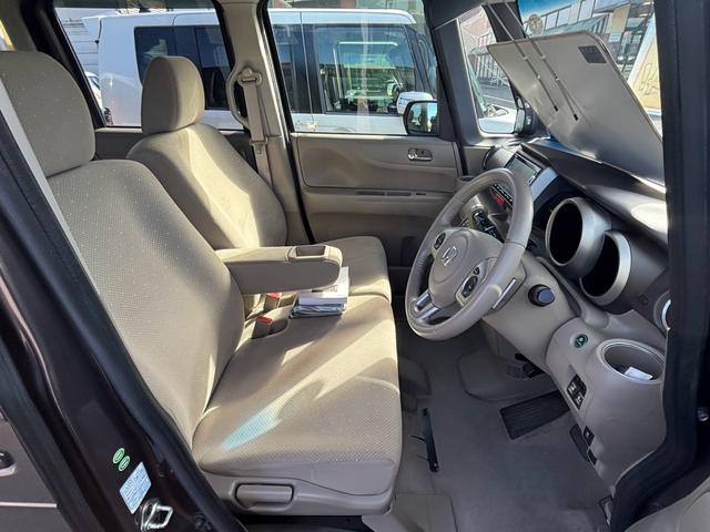 N-BOX G・ターボパッケージ 4WD オリジナル8整備付 後席フリップダウンモニター 両側電動スライドドア 純正メモリーナビ 地デジTV バックカメラ ETC車載器 プッシュスタート スマートキー HIDヘッドライト(11枚目)