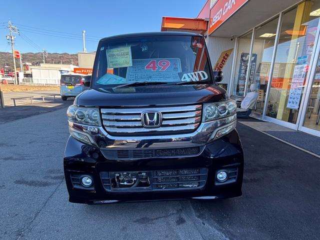 N-BOXカスタム G・ターボパッケージ 4WD オリジナル8整備付 後席フリップダウンモニター メモリーナビ フルセグTV Bluetooth バックカメラ ETC車載器 両側電動スライドドア プッシュスタート スマートキー(3枚目)