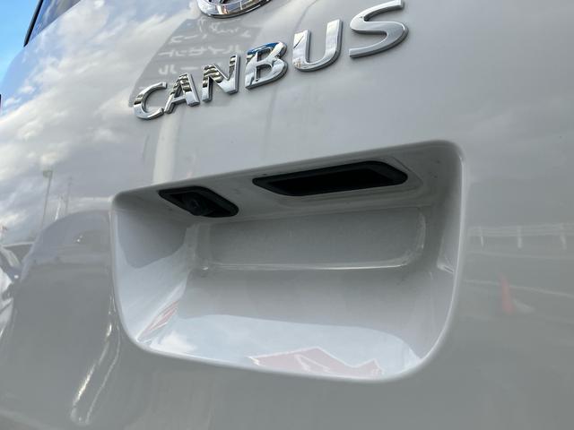 ムーヴキャンバス ストライプスＧターボ　４ＷＤ　ワンオーナー　禁煙車　プッシュスタート　クルーズコントロール　両側電動スライドドア　シートヒーター　バックカメラ　オートマチックハイビーム　オートブレーキホールド機能　電動パーキングブレーキ（17枚目）