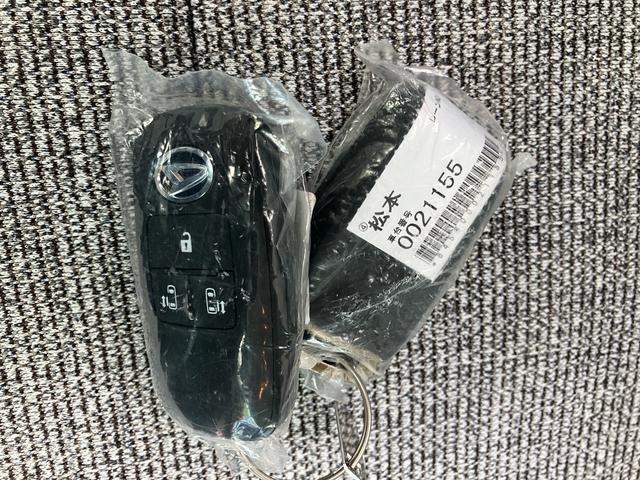 ムーヴキャンバス ストライプスＧターボ　４ＷＤ　ワンオーナー　禁煙車　プッシュスタート　クルーズコントロール　両側電動スライドドア　シートヒーター　バックカメラ　オートマチックハイビーム　オートブレーキホールド機能　電動パーキングブレーキ（40枚目）