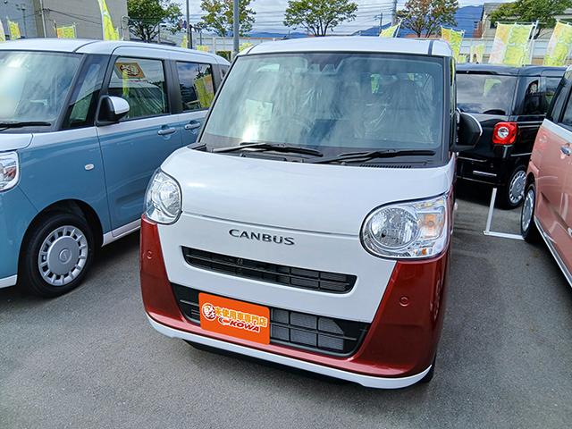 ムーヴキャンバス ストライプスＸ　届出済未使用車　両側スライドドア　クリアランスソナー　衝突被害軽減システム　スマートキー　アイドリングストップ　電動格納ミラー　ベンチシート　ＣＶＴ　盗難防止　ＡＢＳ　横滑り防止　衝突安全ボディ（5枚目）