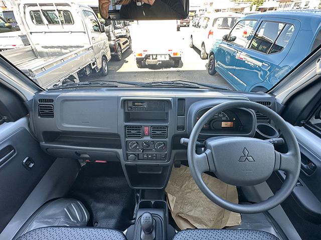 運転者にとっては日々使用することとなる運転席です。運転席が快適だと運転に集中することができますね。