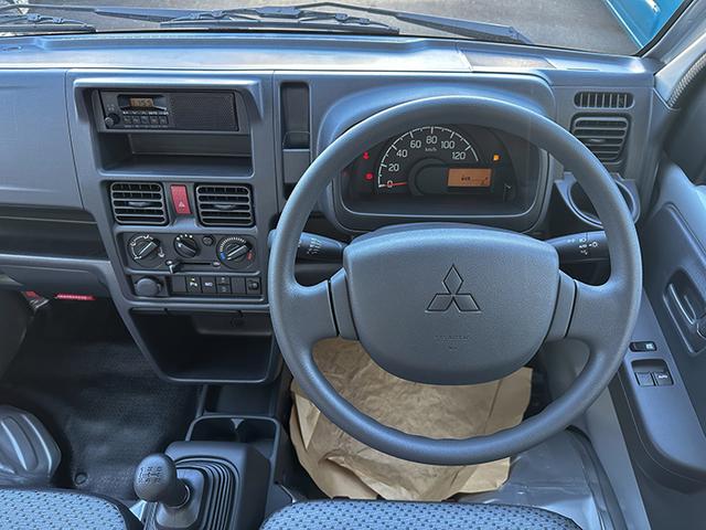 運転者にとっては日々使用することとなる運転席です。運転席が快適だと運転に集中することができますね。