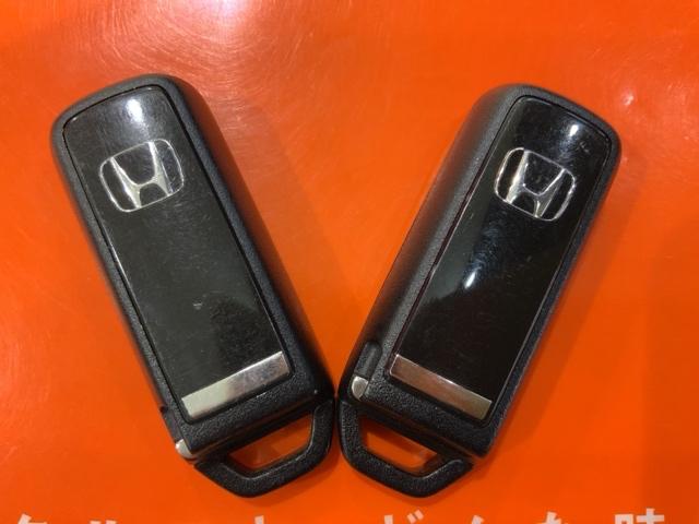 Ｎ－ＯＮＥ Ｇ・Ｌパッケージ　低速域衝突軽減ブレーキＲカメラＥＴＣスマートキー　整備記録簿有　ｉストップ　盗難防止　ＥＴＣ付き　フルオートエアコン　パワーウィンドウ　助手席エアバック　バックカメラ　ＵＳＢ　ＥＳＣ　運転席エアバッグ（7枚目）